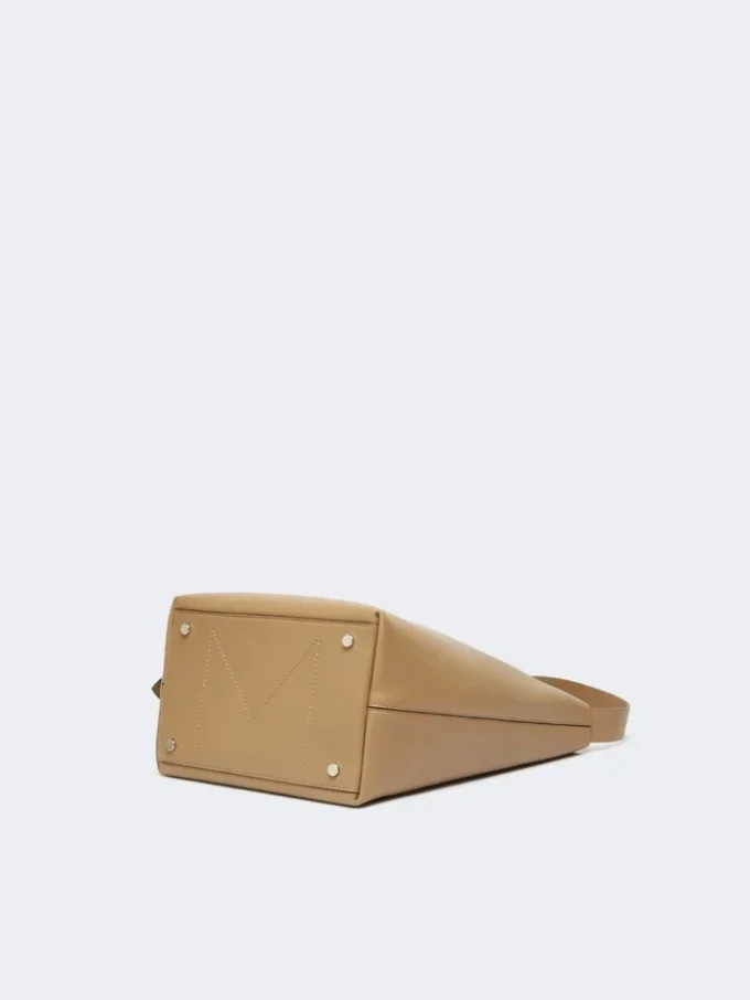 Archetipo Medium Leder-Beuteltasche, mud Archetipo Medium Leder-Beuteltasche, mud