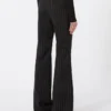 Ausgestellte Nadelstreifen-Wollhose, schwarz Ausgestellte Nadelstreifen-Wollhose, schwarz