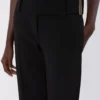 Ausgestellte Stretch-Viskosehose, schwarz Ausgestellte Stretch-Viskosehose, schwarz