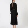 Ausgestelltes Kleid aus Cady, schwarz Ausgestelltes Kleid aus Cady, schwarz