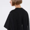 Baumwoll-T-Shirt mit plissiertem Rücken, schwarz Baumwoll-T-Shirt mit plissiertem Rücken, schwarz