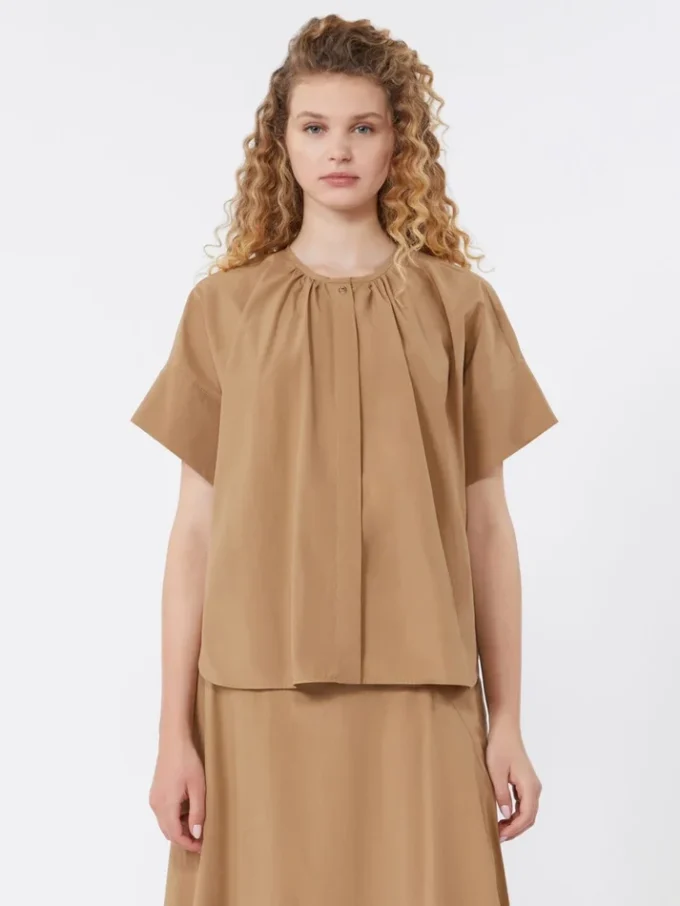 Baumwollpopeline-Shirt mit Rundhalsausschnitt, tabakfarben Baumwollpopeline-Shirt mit Rundhalsausschnitt, tabakfarben