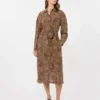 Bedrucktes Hemdkleid aus Seidenkrepp, kamelfarben Bedrucktes Hemdkleid aus Seidenkrepp, kamelfarben