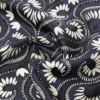 Bedrucktes quadratisches Seidenfoulard, marineblau