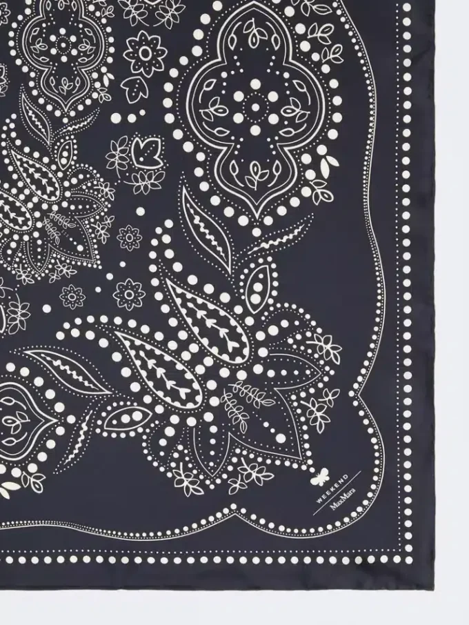 Bedrucktes quadratisches Seidenfoulard, mitternachtsblau Bedrucktes quadratisches Seidenfoulard, mitternachtsblau