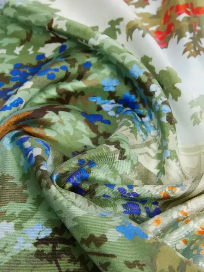 Bedrucktes Seidenfoulard, Antikrosa Bedrucktes Seidenfoulard, Antikrosa