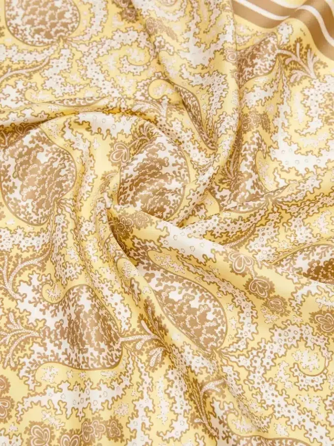 Bedrucktes Seidenfoulard, grün Bedrucktes Seidenfoulard, grün