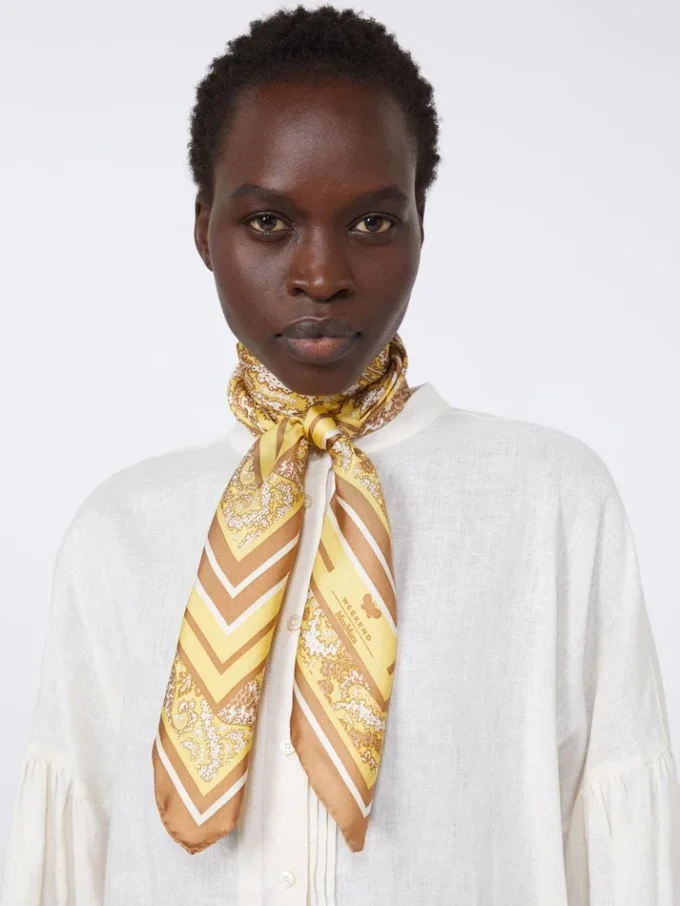 Bedrucktes Seidenfoulard, grün Bedrucktes Seidenfoulard, grün