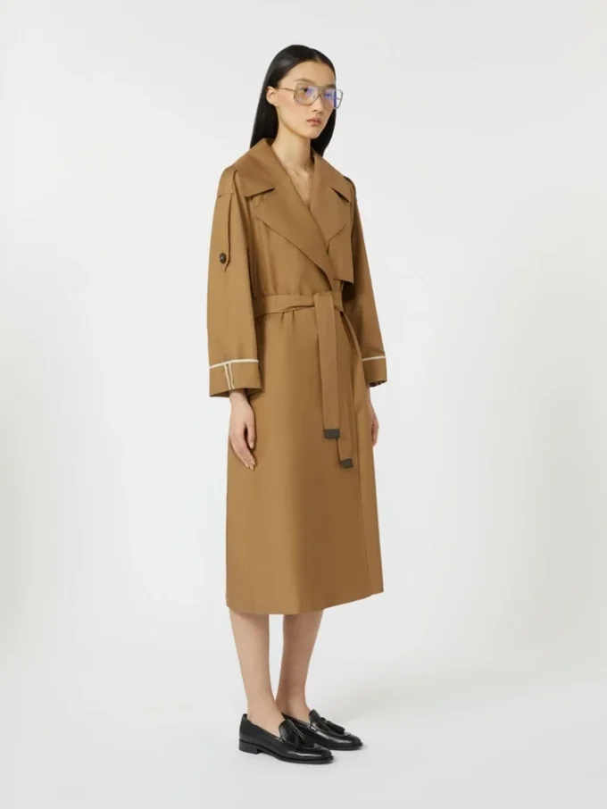 Übergroßer, wasserabweisender Trenchcoat aus Twill, braun Übergroßer, wasserabweisender Trenchcoat aus Twill, braun