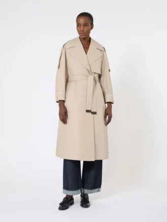 Übergroßer, wasserabweisender Trenchcoat aus Twill, sandfarben Übergroßer, wasserabweisender Trenchcoat aus Twill, sandfarben