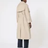 Übergroßer, wasserabweisender Trenchcoat aus Twill, sandfarben Übergroßer, wasserabweisender Trenchcoat aus Twill, sandfarben