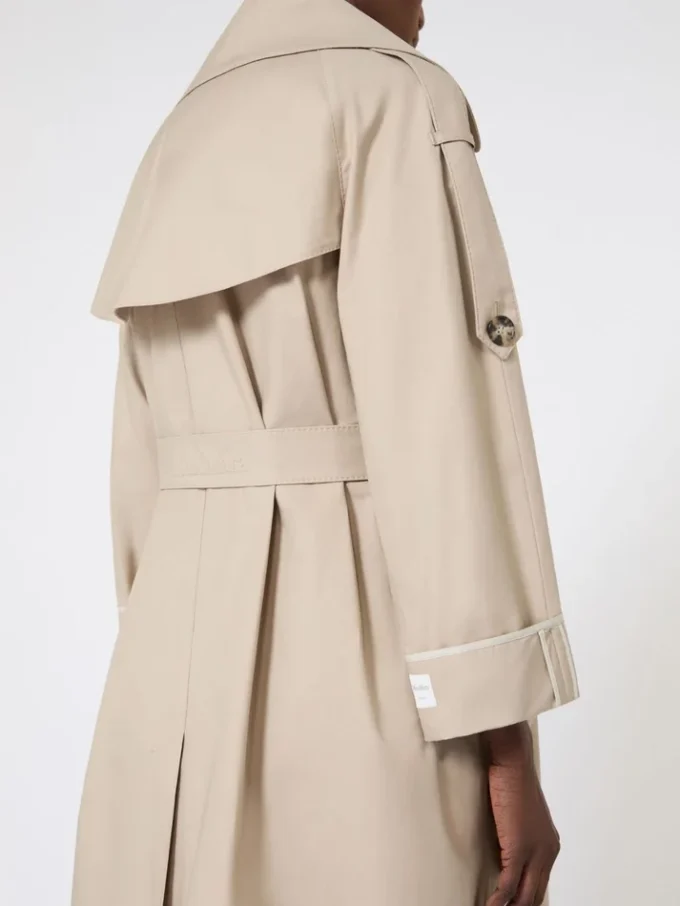 Übergroßer, wasserabweisender Trenchcoat aus Twill, sandfarben Übergroßer, wasserabweisender Trenchcoat aus Twill, sandfarben