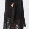 Besticktes Ramie-Gaze-Hemdkleid, schwarz Besticktes Ramie-Gaze-Hemdkleid, schwarz