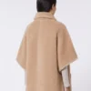Cape aus Alpaka- und Kaschmir-Teddy-Stoff, beige