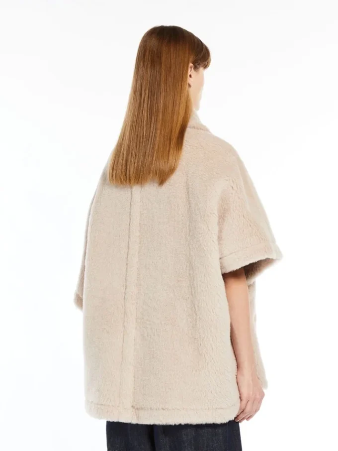 Cape aus Alpaka- und Woll-Teddy-Stoff, beige Cape aus Alpaka- und Woll-Teddy-Stoff, beige