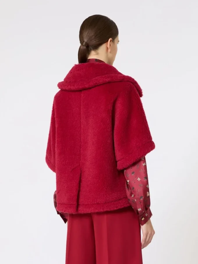Cape aus Alpaka- und Woll-Teddy-Stoff, rot