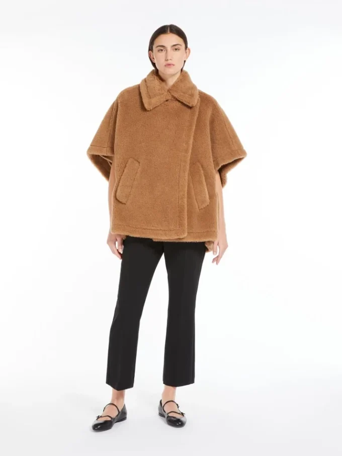 Cape aus Teddy-Stoff, kamelfarben Cape aus Teddy-Stoff, kamelfarben