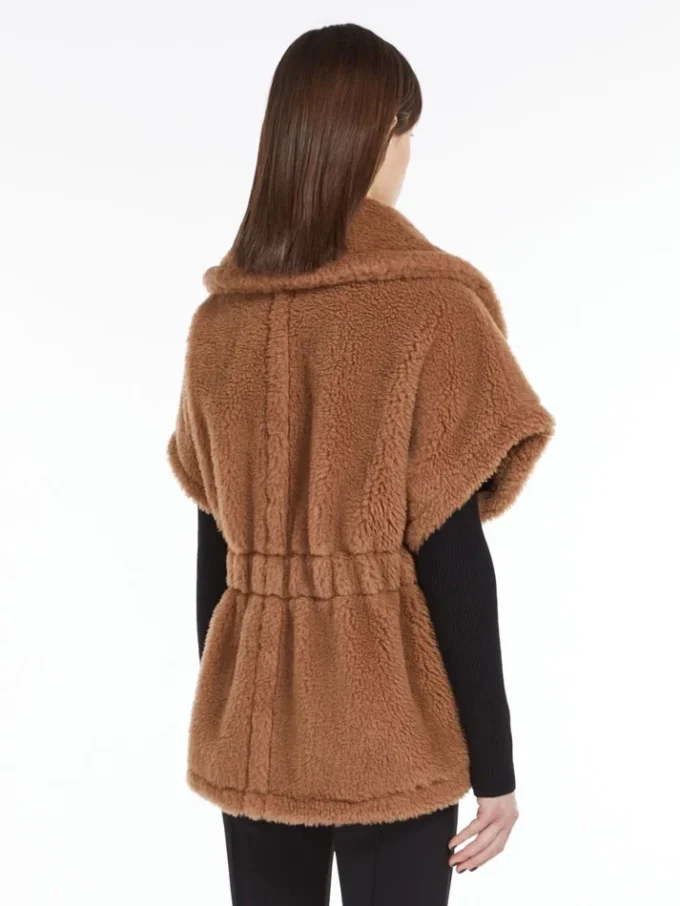Cape aus Teddy-Stoff, kamelfarben Cape aus Teddy-Stoff, kamelfarben