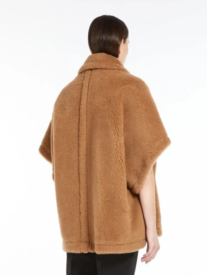 Cape aus Teddy-Stoff, kamelfarben Cape aus Teddy-Stoff, kamelfarben