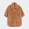 Cape aus Teddy-Stoff, kamelfarben Cape aus Teddy-Stoff, kamelfarben