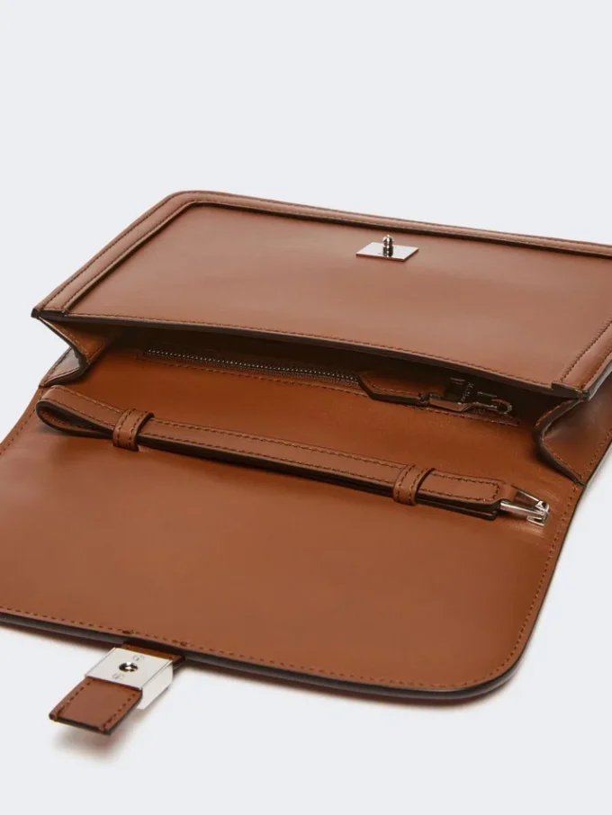 Clutch aus Glattleder, tabakfarben Clutch aus Glattleder, tabakfarben