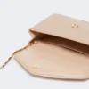 Clutch aus Viskose und Seidensatin, puderfarben Clutch aus Viskose und Seidensatin, puderfarben
