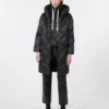 Daunenjacke aus schillerndem, wasserabweisendem Stoff, schwarz