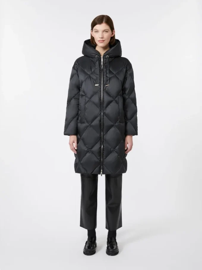 Daunenjacke aus schillerndem, wasserabweisendem Stoff, schwarz