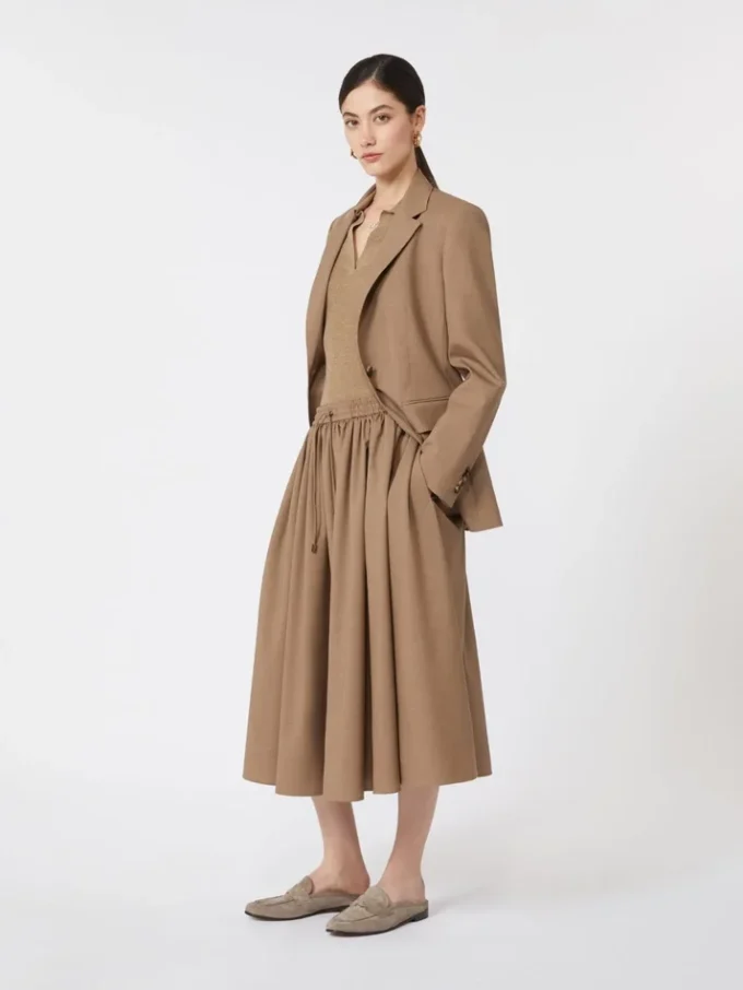 Einreihiger Blazer aus Wollstoff, haselnussbraun Einreihiger Blazer aus Wollstoff, haselnussbraun