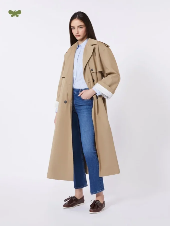 Fließender Trenchcoat aus Baumwolle und Nylon, haselnussbraun Fließender Trenchcoat aus Baumwolle und Nylon, haselnussbraun
