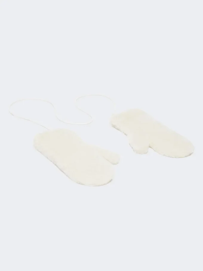 Fäustlinge aus Alpaka- und Woll-Teddy-Stoff, optisch weiß Fäustlinge aus Alpaka- und Woll-Teddy-Stoff, optisch weiß