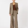 Gemusterter Blazer aus Wolltwill, karamellfarben