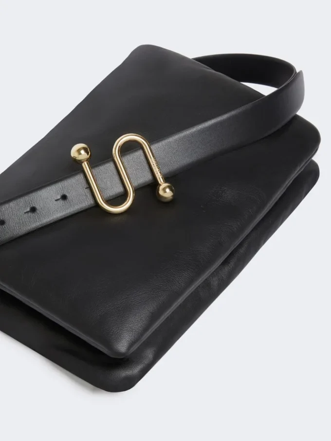 Gepolsterte Soffy-Tasche aus Nappaleder, schwarz Gepolsterte Soffy-Tasche aus Nappaleder, schwarz