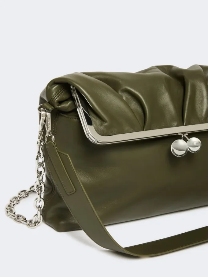 Glänzende Pasticcino-Tasche aus Nappaleder, dunkelgrün Glänzende Pasticcino-Tasche aus Nappaleder, dunkelgrün