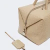 Große Boston-Tasche aus Leder mit Krokodilprägung, Eis