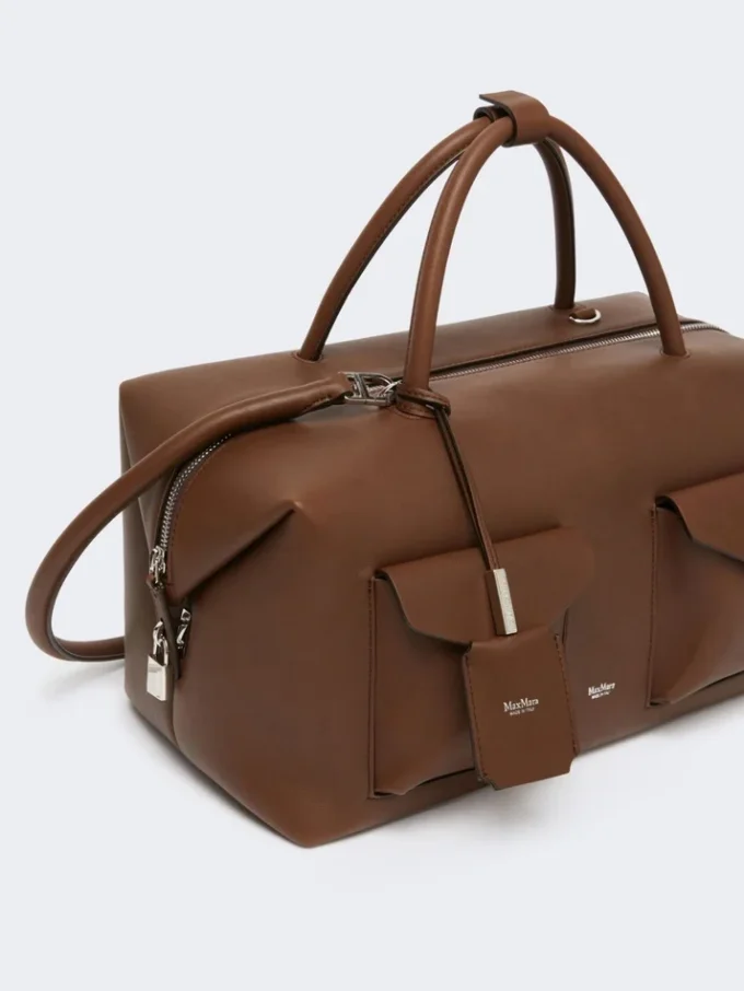 Große Boston-Tasche aus Leder mit Taschen, braun Große Boston-Tasche aus Leder mit Taschen, braun