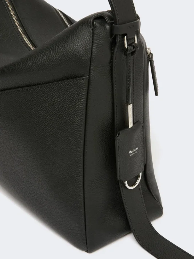 Große Handtasche aus mattem Leder, schwarz Große Handtasche aus mattem Leder, schwarz