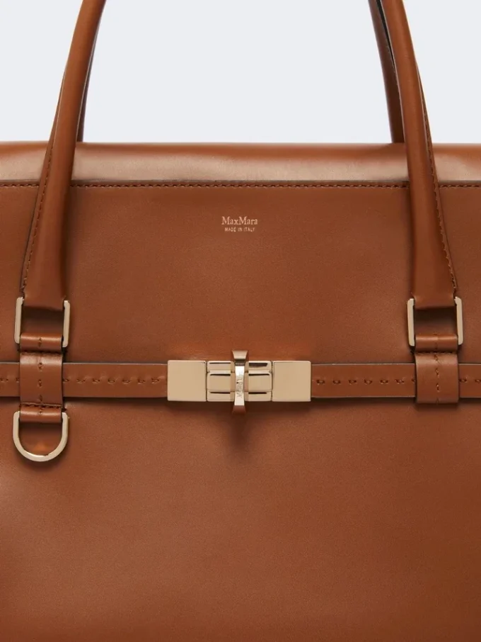 Handtasche aus Naturleder, bernsteinfarben Handtasche aus Naturleder, bernsteinfarben