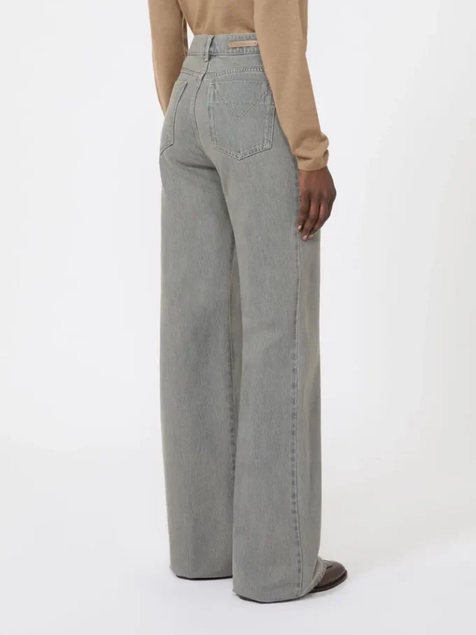 Jeanshose mit geradem Schnitt, schwarz Jeanshose mit geradem Schnitt, schwarz