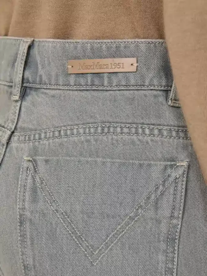 Jeanshose mit geradem Schnitt, schwarz Jeanshose mit geradem Schnitt, schwarz