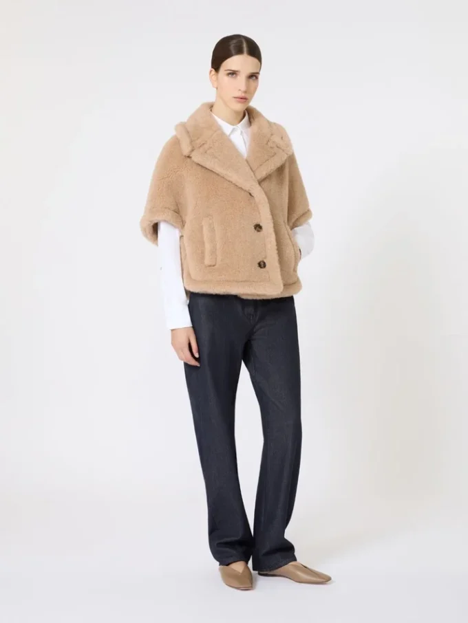 Kape aus Teddy-Stoff aus Alpaka und Kaschmir in boxiger Passform, beige Kape aus Teddy-Stoff aus Alpaka und Kaschmir in boxiger Passform, beige