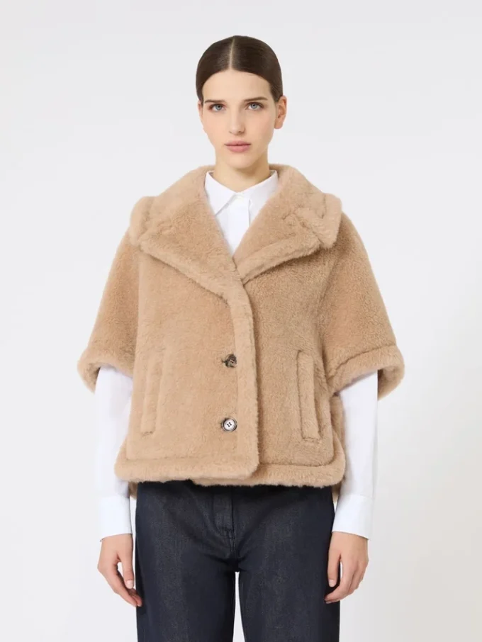 Kape aus Teddy-Stoff aus Alpaka und Kaschmir in boxiger Passform, beige Kape aus Teddy-Stoff aus Alpaka und Kaschmir in boxiger Passform, beige