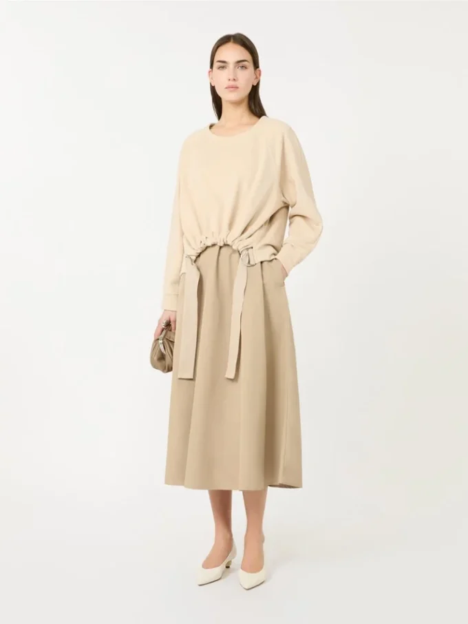 Kleid aus Funktionsstoff und Baumwolle, haselnussbraun Kleid aus Funktionsstoff und Baumwolle, haselnussbraun
