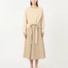 Kleid aus Funktionsstoff und Baumwolle, haselnussbraun Kleid aus Funktionsstoff und Baumwolle, haselnussbraun