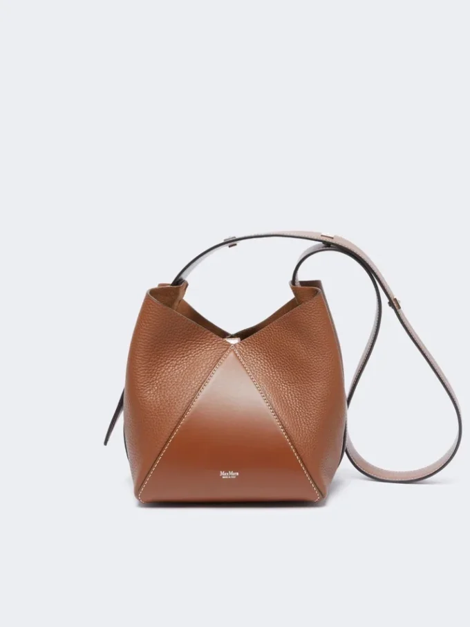 Kleine Beuteltasche, braun