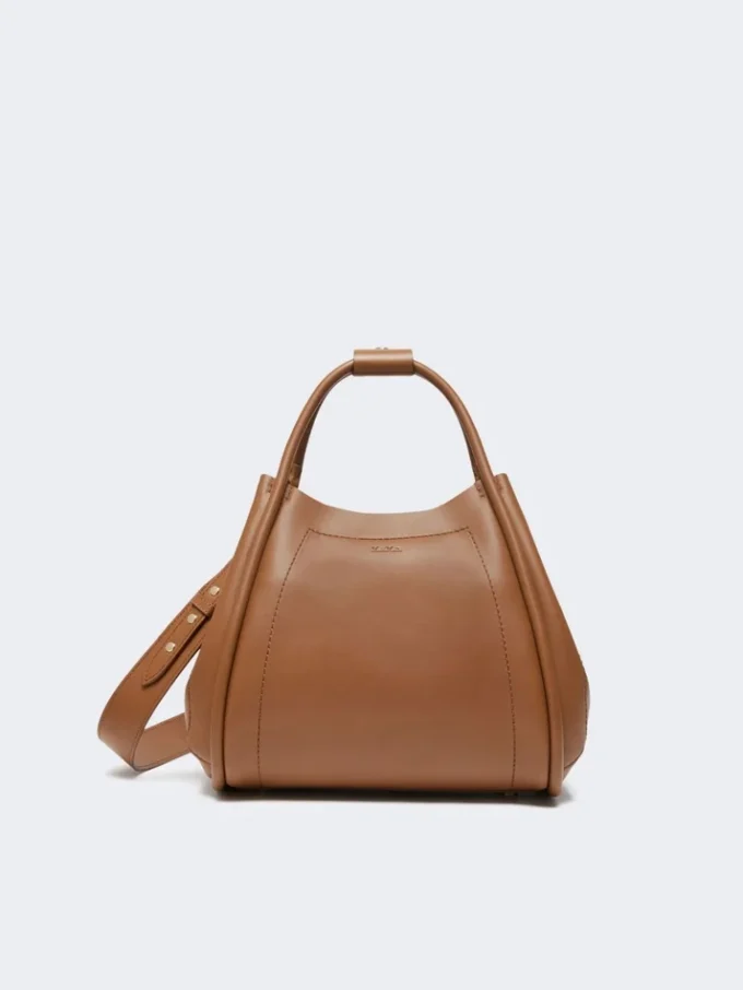 Kleine Marine-Handtasche aus Leder, braun-bronzefarben Kleine Marine-Handtasche aus Leder, braun-bronzefarben