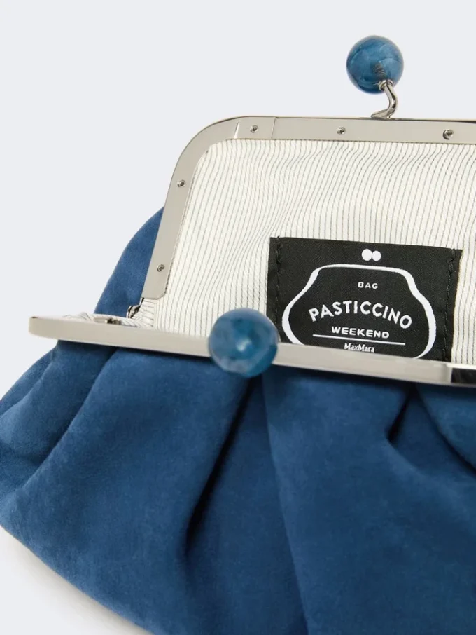 Kleine Pasticcino-Tasche aus Wildleder, kornblumenblau Kleine Pasticcino-Tasche aus Wildleder, kornblumenblau