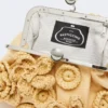 Kleine Pasticcino-Tasche in Raffia-Optik mit Blumen, beige Kleine Pasticcino-Tasche in Raffia-Optik mit Blumen, beige