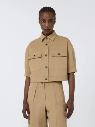 Kurze Jacke aus Stretch-Baumwolle, sandfarben