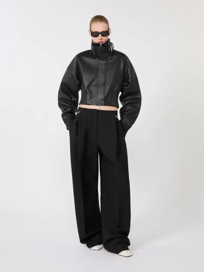 Kurze Lederjacke, schwarz Kurze Lederjacke, schwarz